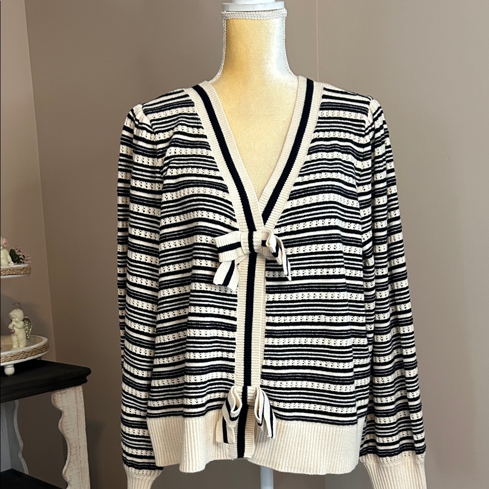 EUC Express Cardigan (size XXL) - Picture 3 of 9